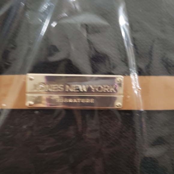 Jones NY Signature purse Brand new - Picture 1 of 3